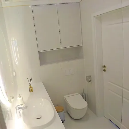 Amber Sunset Apartment *